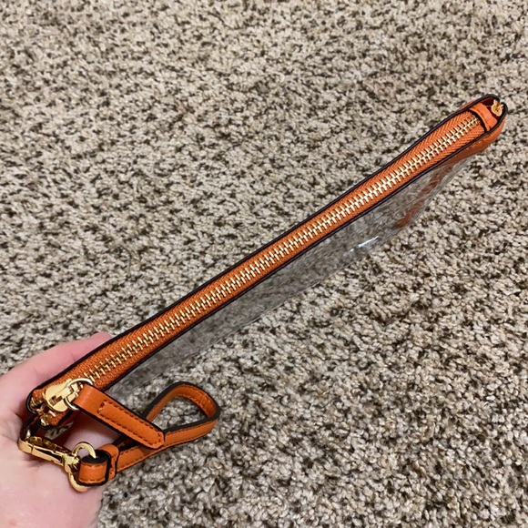 🧡NWOT Kate Landry clear game day wristlet🧡 10 x 7 in. - Picture 7 of 10